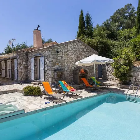 Villa Scirocco & Folitsa *