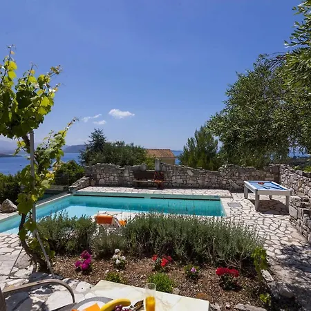 Scirocco & Folitsa * Agnítsini