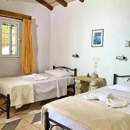 Scirocco & Folitsa Villa *