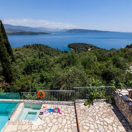 Scirocco & Folitsa Villa Agnítsini