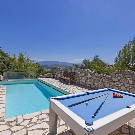 Scirocco & Folitsa Villa *