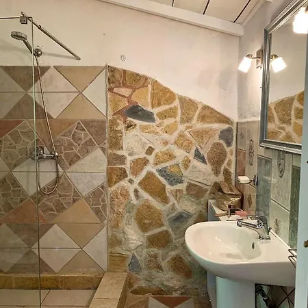 Scirocco & Folitsa Agnítsini