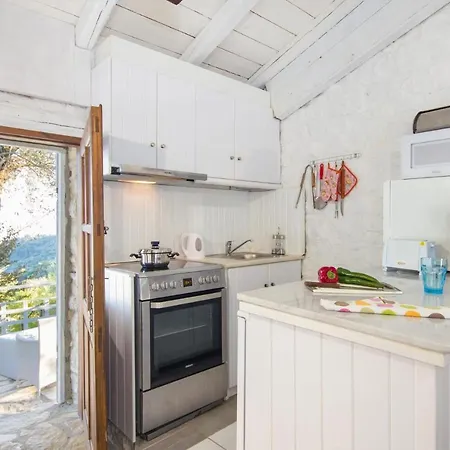 Villa Scirocco & Folitsa *