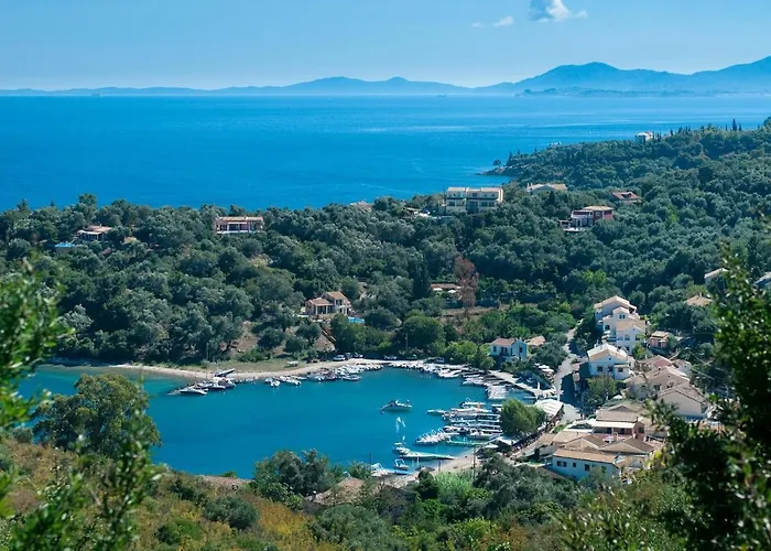 Scirocco & Folitsa Villa *